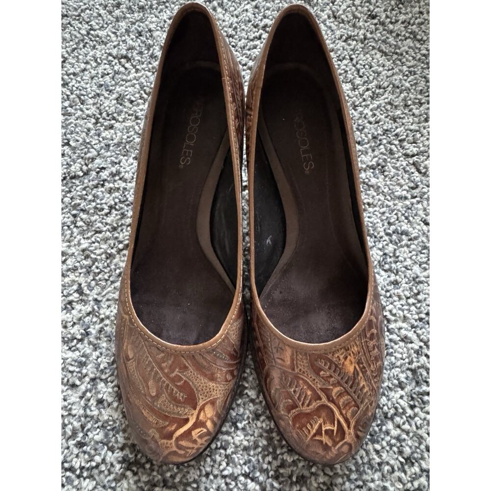 Aerosoles Sembrero Brown Embossed Leather Tooled Heels Pumps Size 8.5
